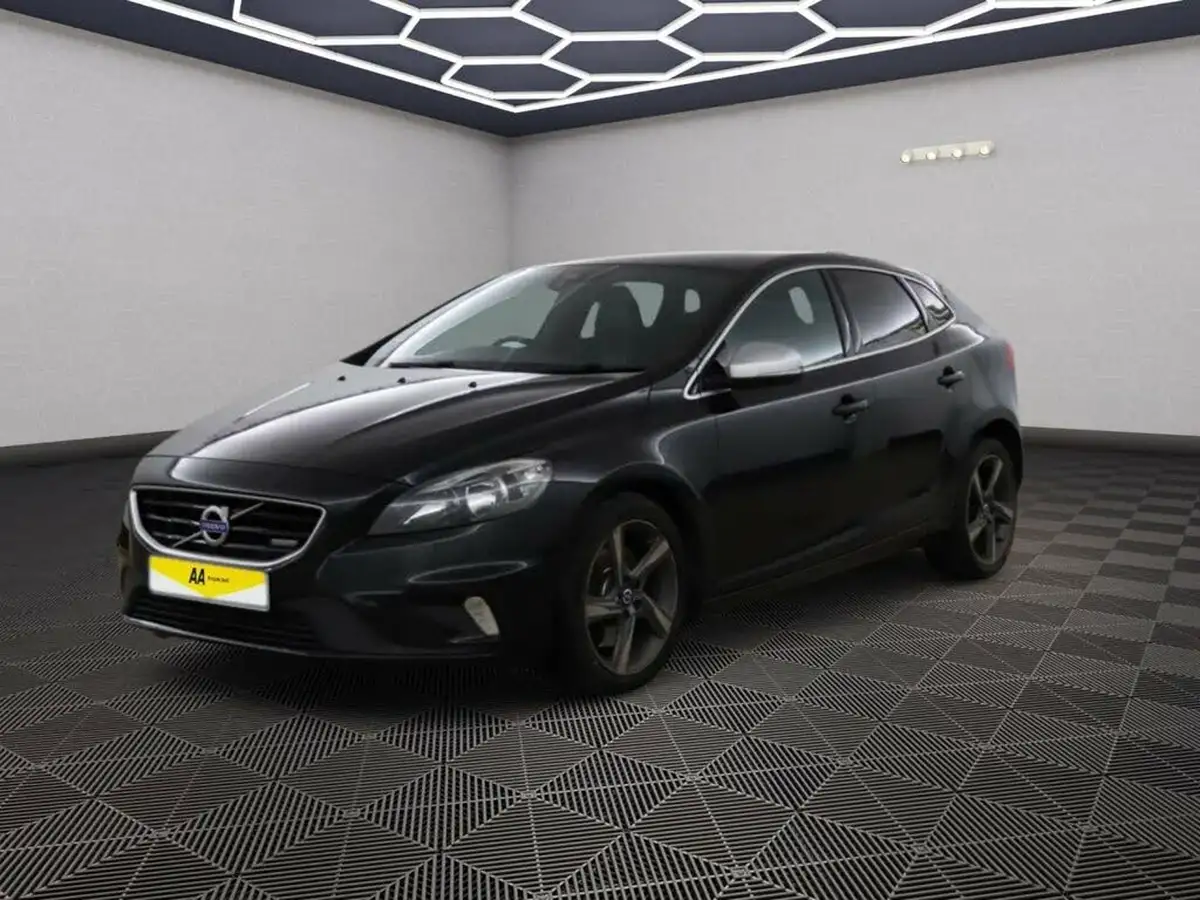2014-volvo-v40-20td-d4-r-design-190bhp-nav-1969cc-big-2