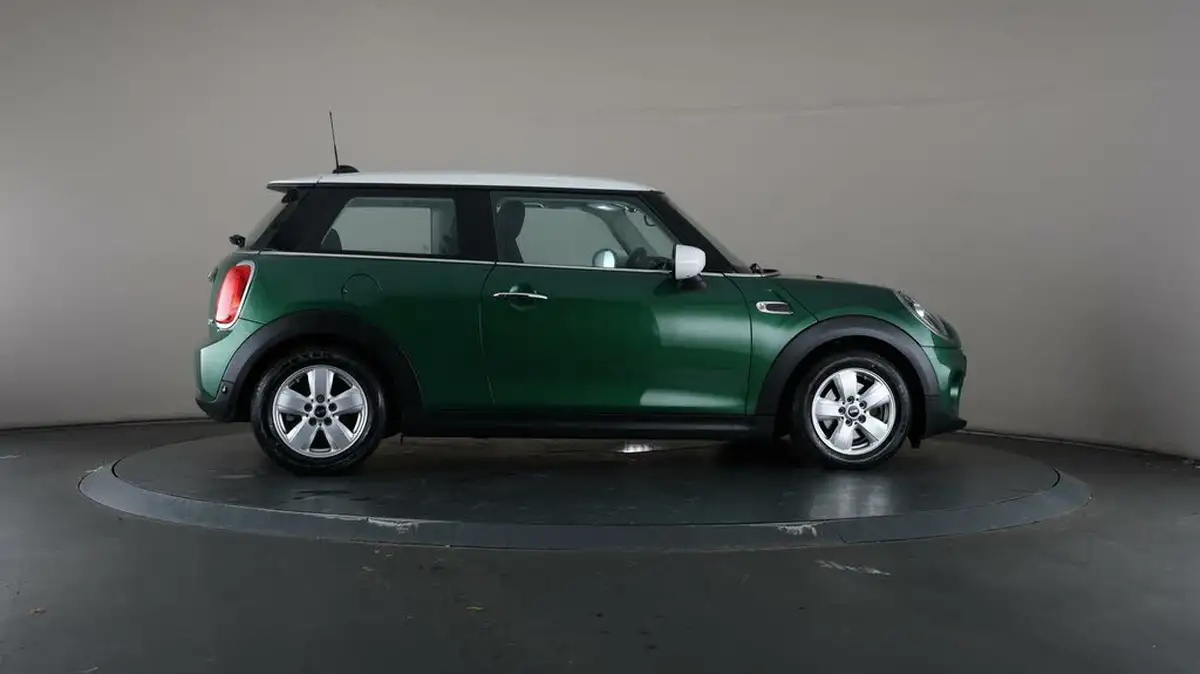 2019-mini-cooper-15-cooper-classic-hatchback-3d-big-53