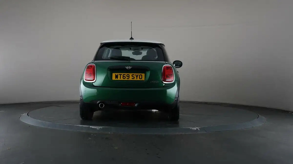 2019-mini-cooper-15-cooper-classic-hatchback-3d-big-25