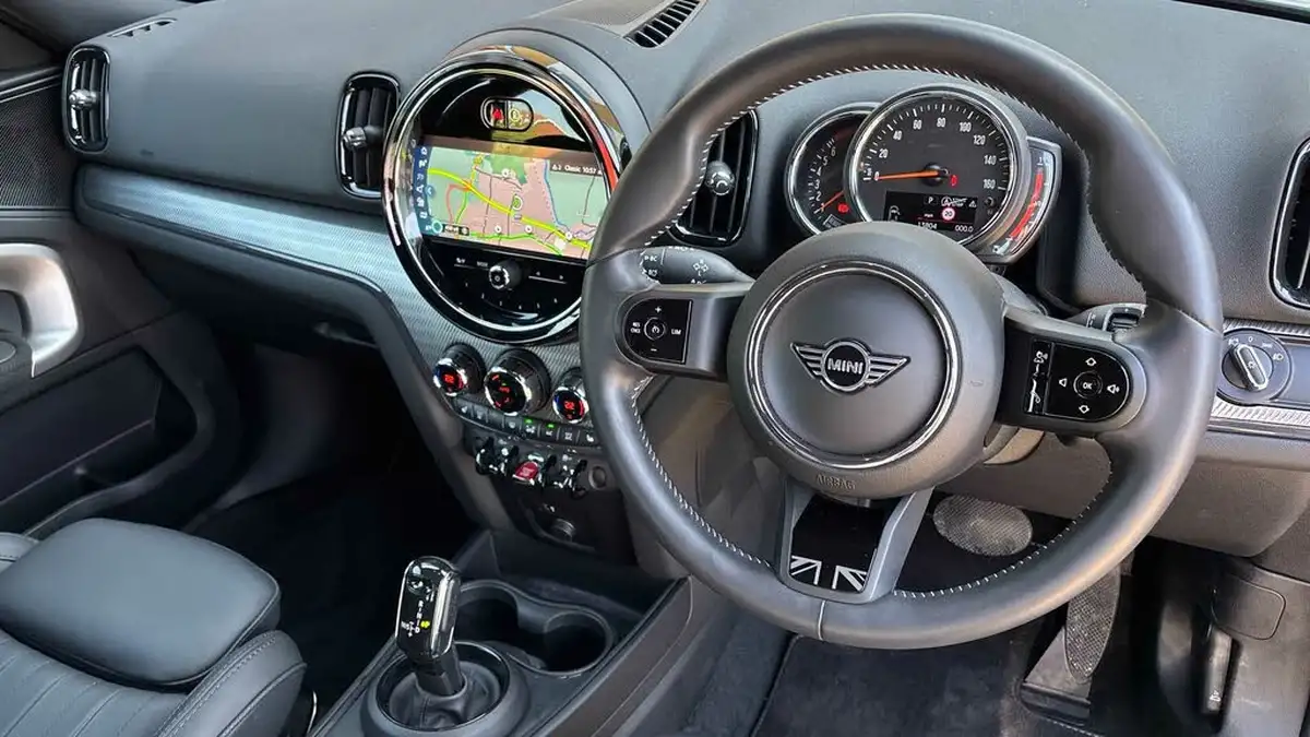 2023-mini-countryman-15-cooper-exclusive-premium-big-7