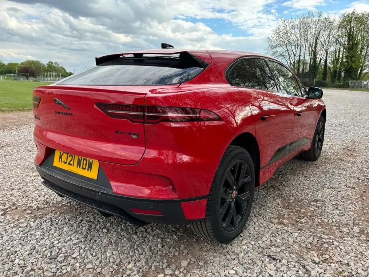 2021-jaguar-i-pace-ev400-se-big-6