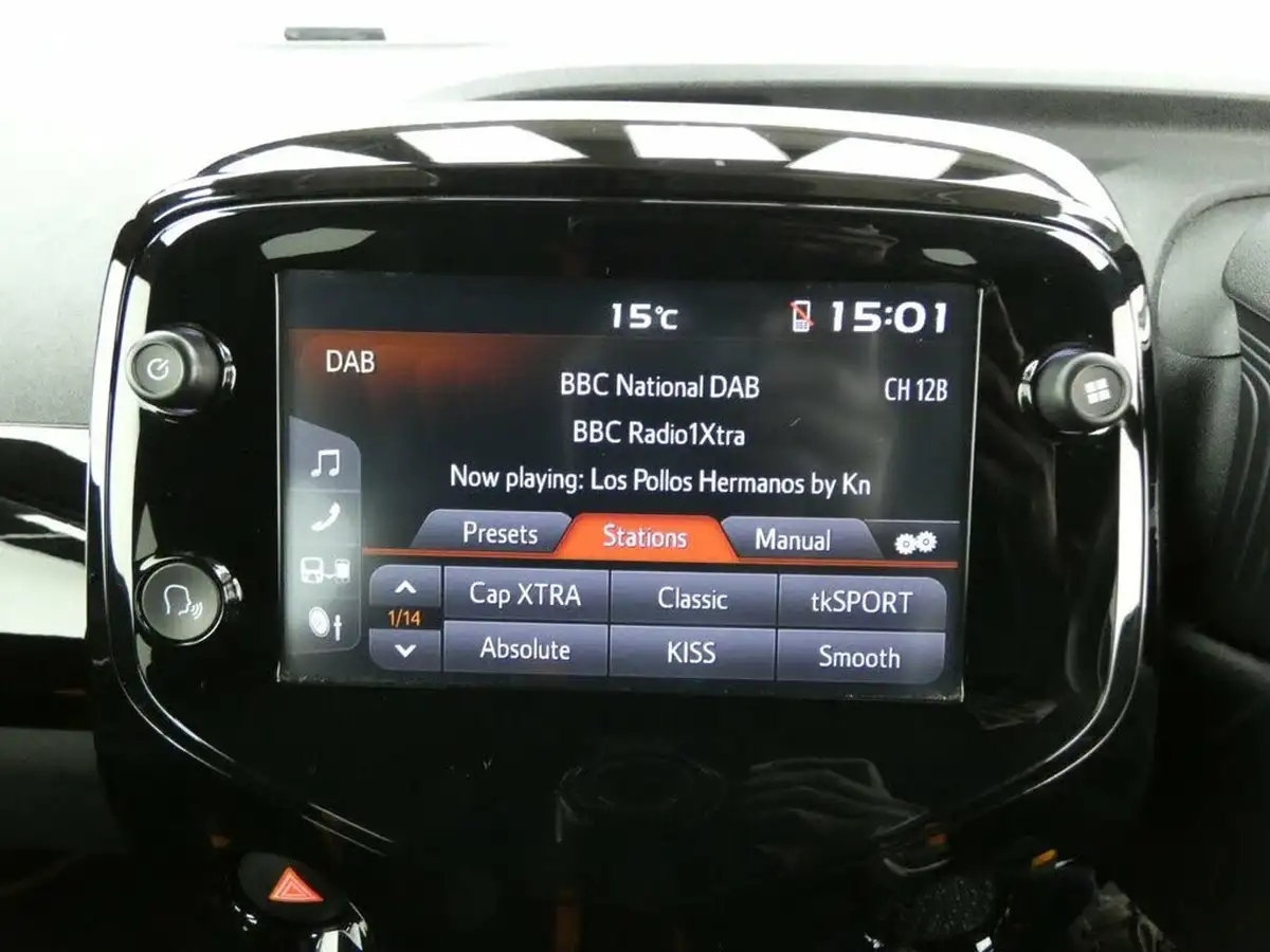 2021-toyota-aygo-10-vvt-i-jbl-edition-x-shift-big-12