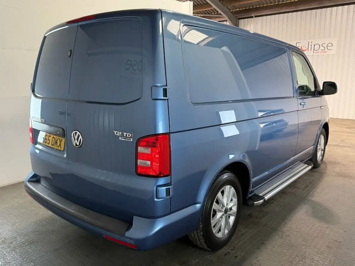 2016-volkswagen-transporter-20tdi-t28-highline-bmt-140ps-swb-dsg-big-6
