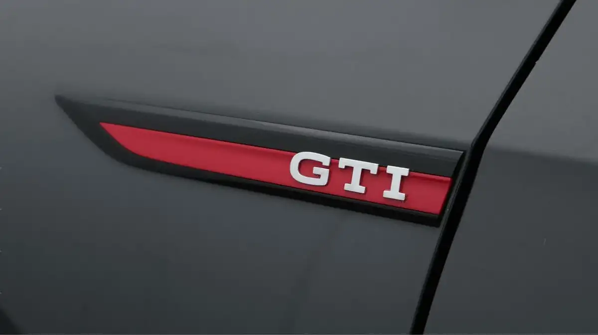 2022-volkswagen-golf-20-tsi-gti-dsg-big-20