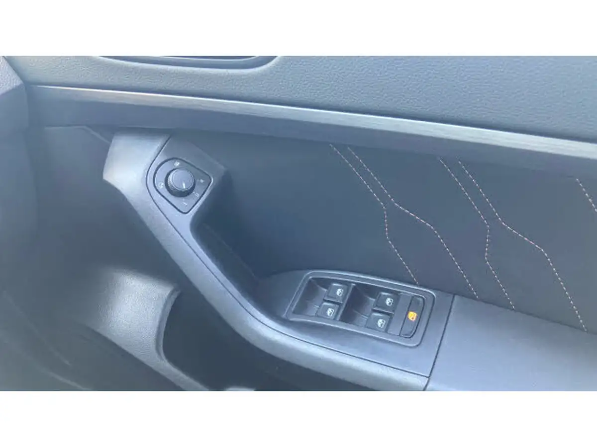 2024-cupra-ateca-15-ecotsi-v2-big-36
