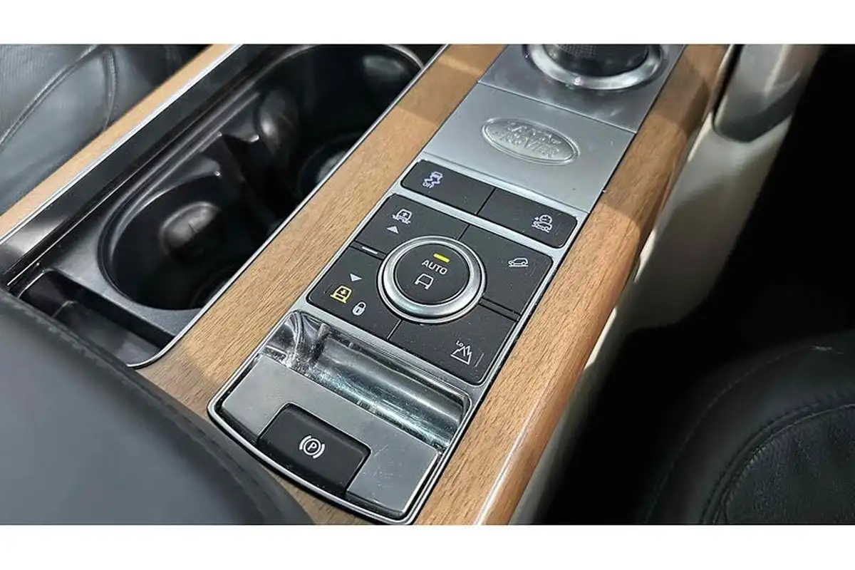 2019-land-rover-range-rover-30-sd-v6-vogue-big-61