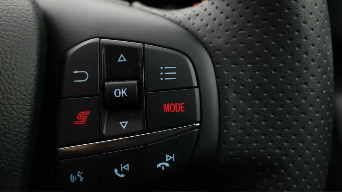 2022-ford-puma-suv-15-st-big-22