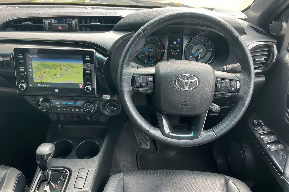 2022-toyota-hi-lux-28d-4d-invincible-x-204hpeu6d-2755cc-auto-big-22