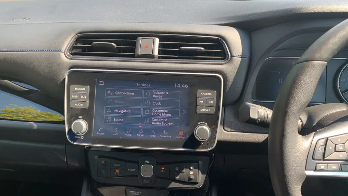 2022-nissan-leaf-e-n-connecta-39kwh-big-9