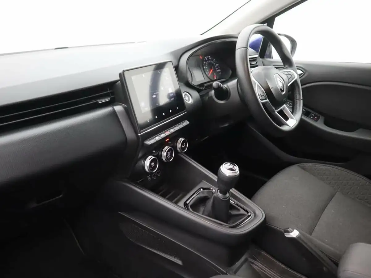 2022-renault-clio-10-tce-iconic-edition-big-10