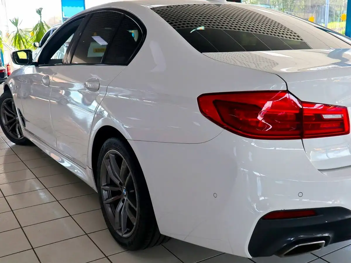 2019-bmw-5-series-20td-520d-m-sport-190bhp-plus-pack-saloon-4d-big-12