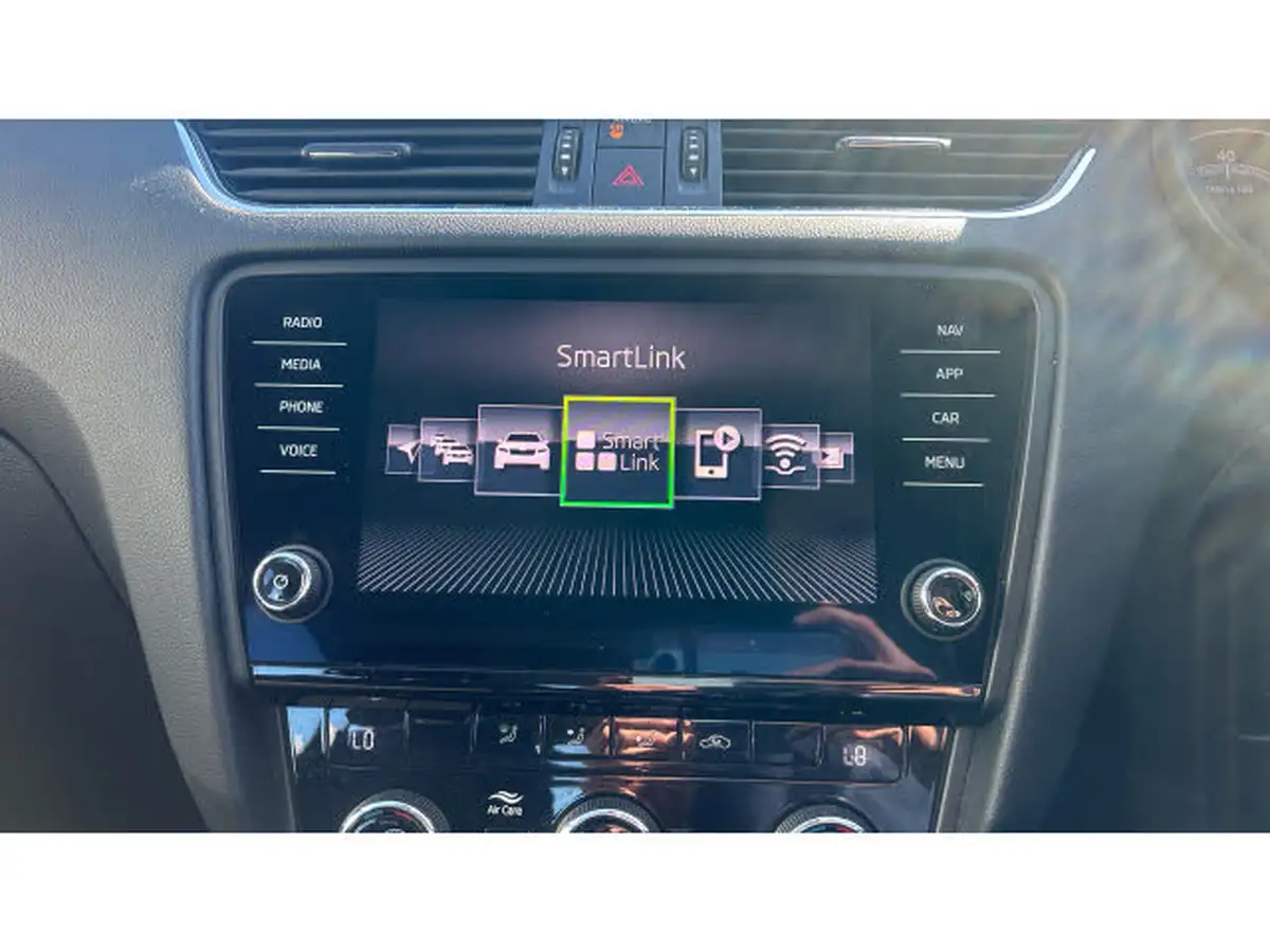 2020-skoda-octavia-15-tsi-se-drive-estate-dsg-big-11