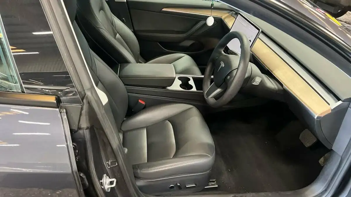 2021-tesla-model-3-e-standard-plus-big-2