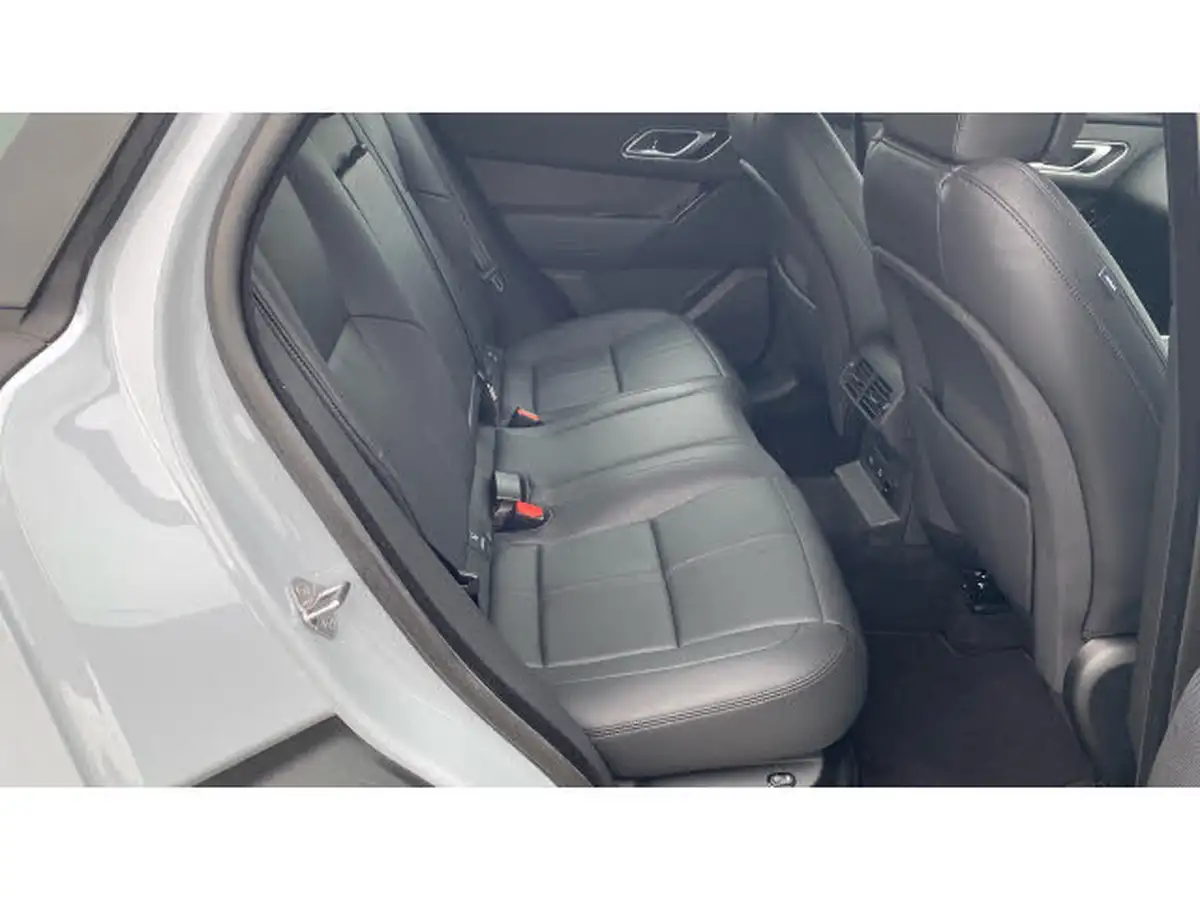 2024-land-rover-range-rover-velar-20-d200-dynamic-hse-big-35