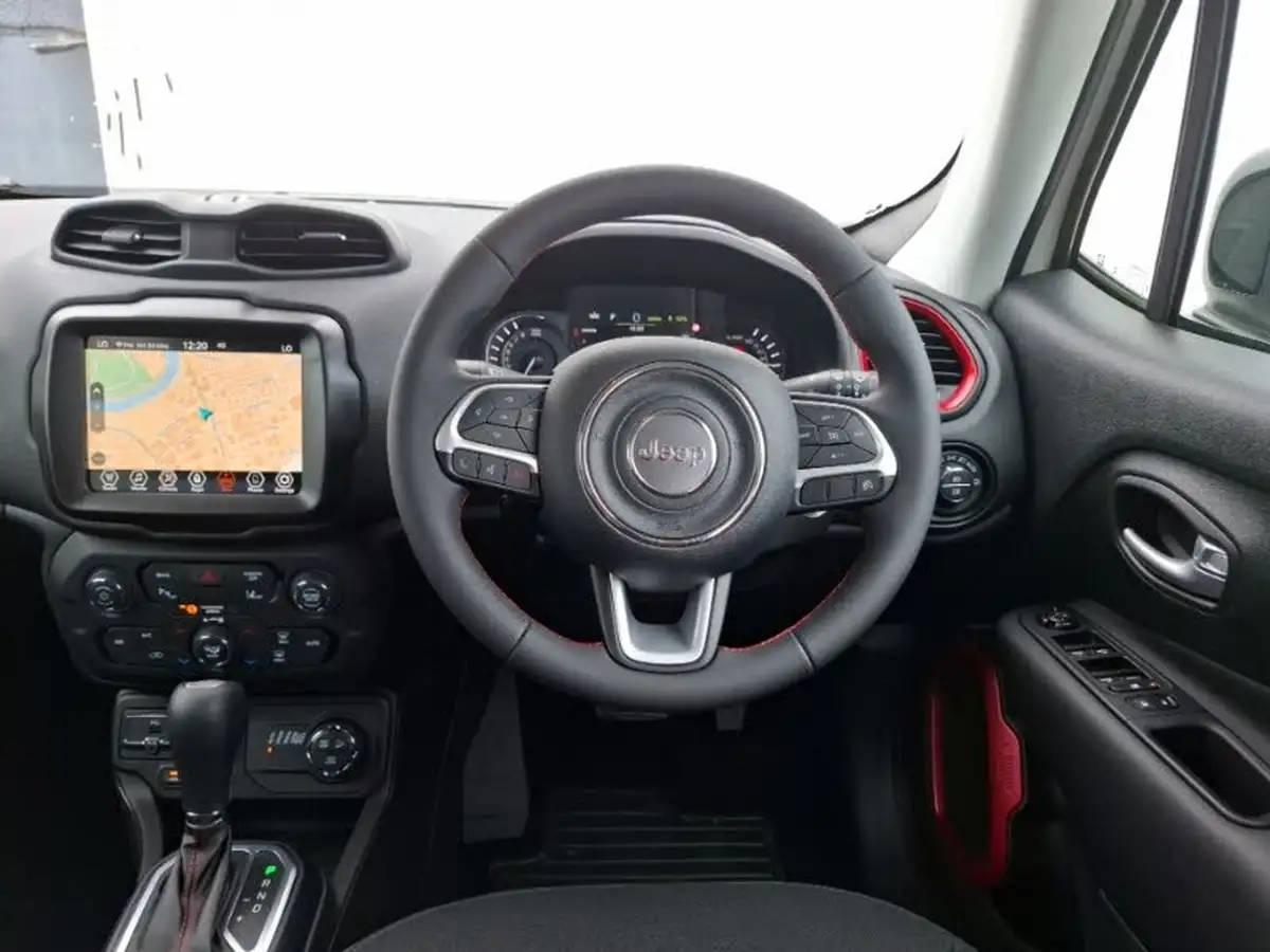 2024-jeep-renegade-13-gse-trailhawk-big-9