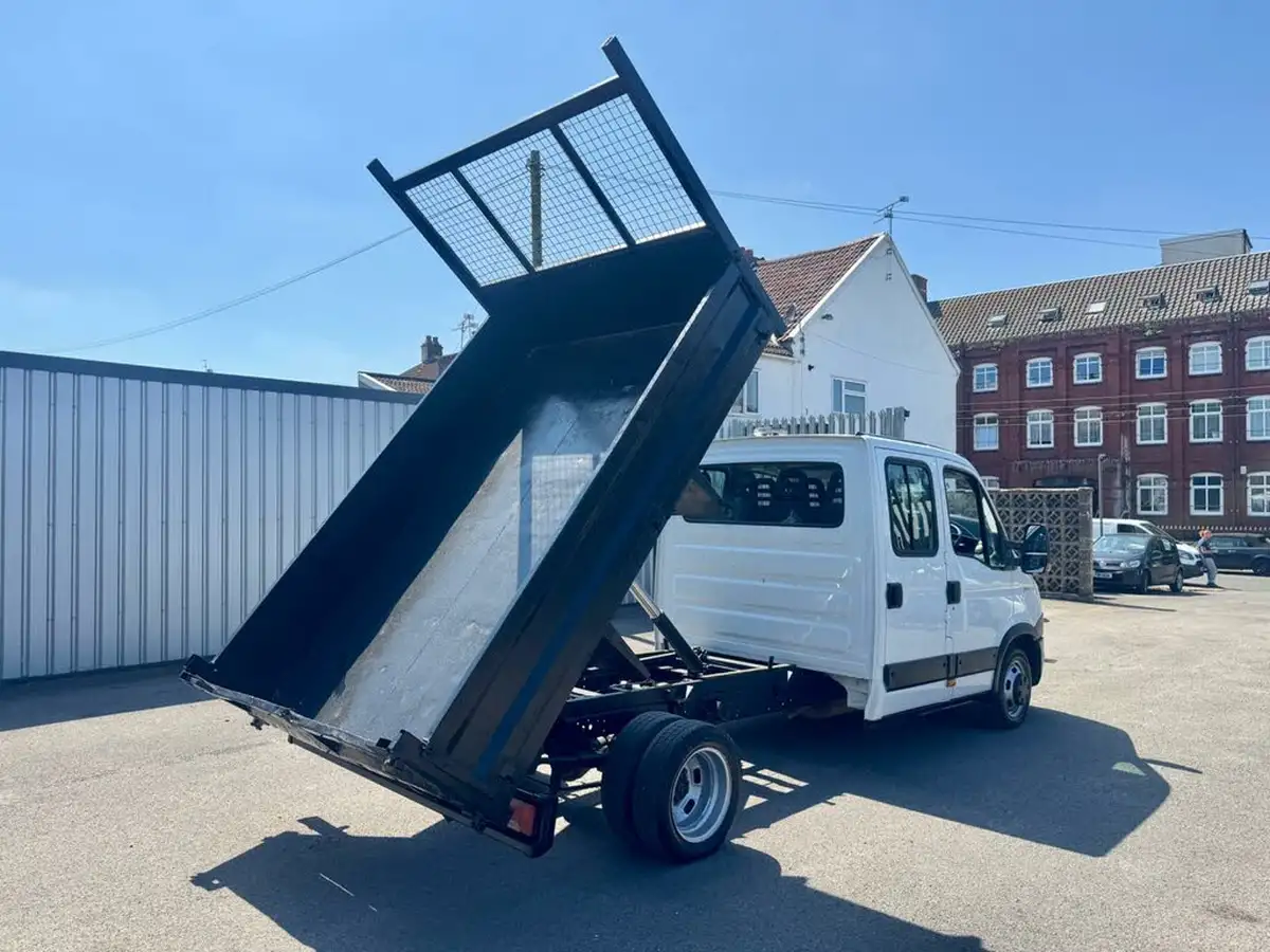2013-iveco-daily-c-class-30td-35c15-lwb-35c15d-crewcab-big-18