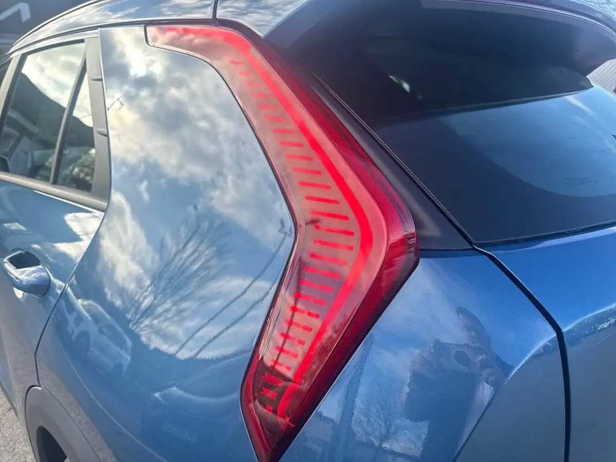 2024-kia-niro-ev-e-2-big-25