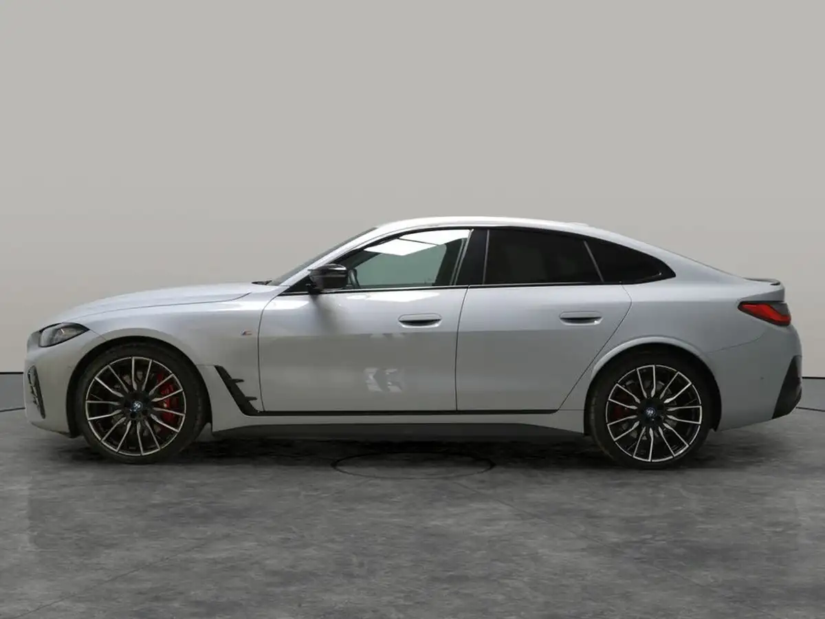 2023-bmw-i4-e-m50-big-18