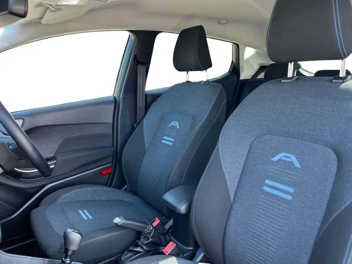 2023-ford-fiesta-10t-active-125ps-hybrid-mhev-big-9