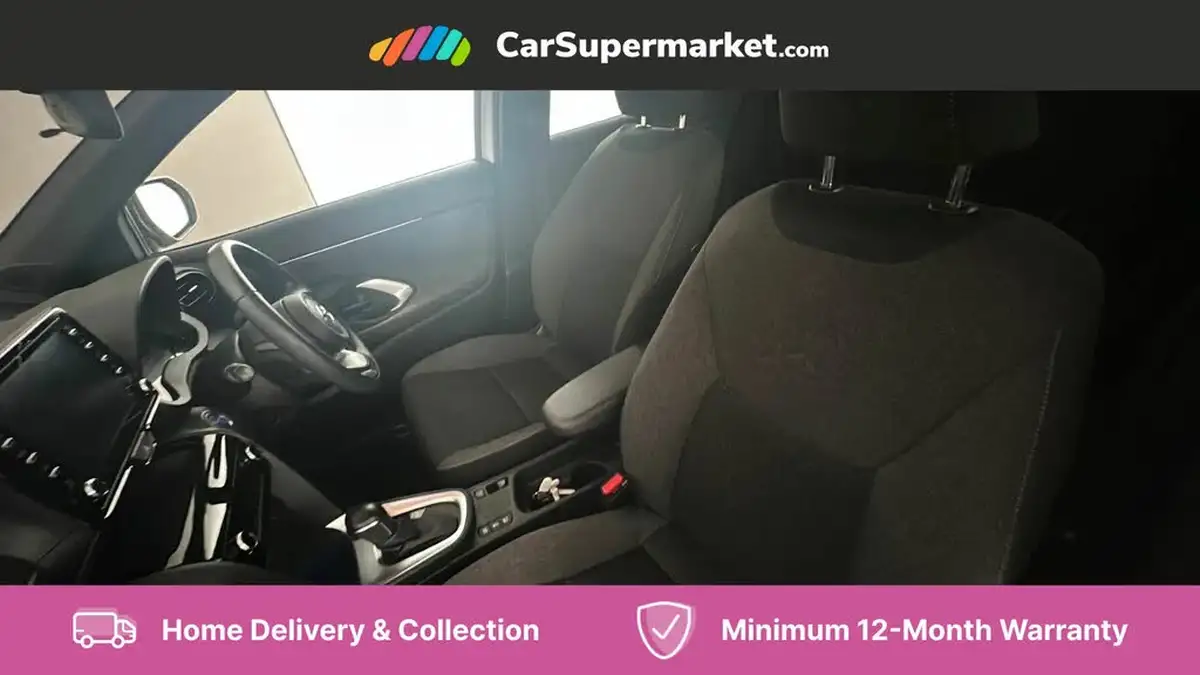 2022-toyota-yaris-15-vvt-i-design-panoramic-roof-big-16
