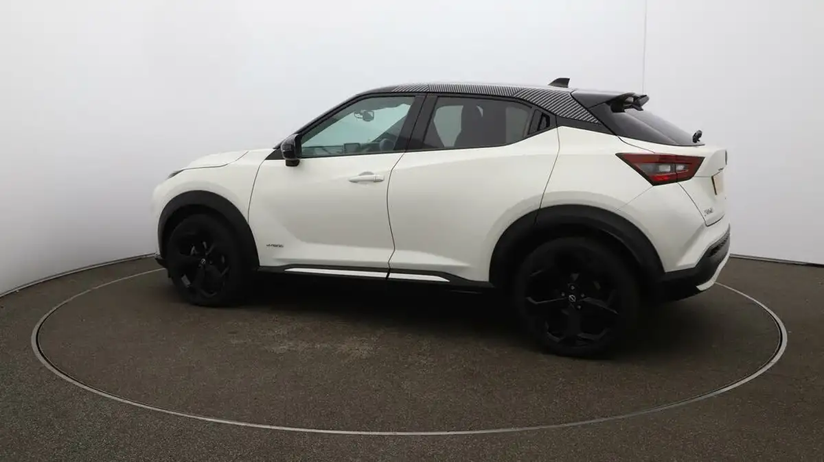 2022-nissan-juke-16-hybrid-premiere-edition-big-45