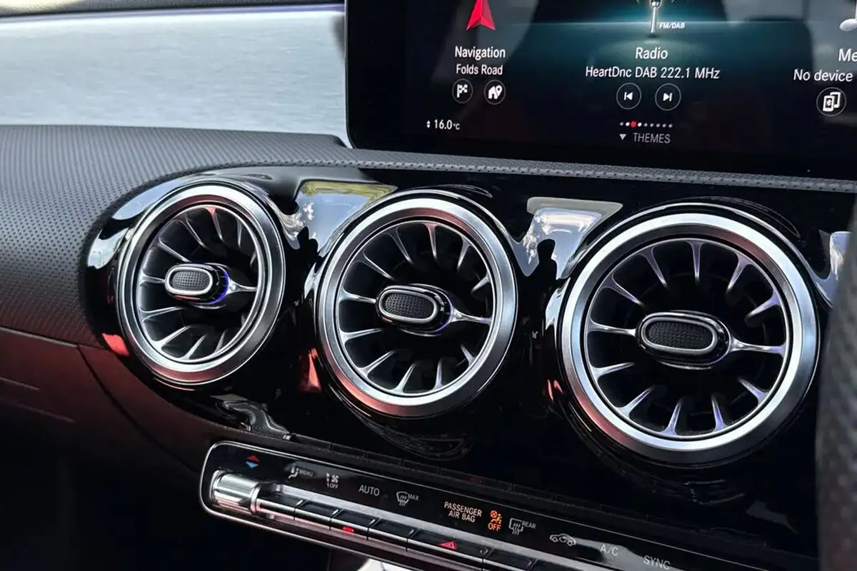 2021-mercedes-benz-cla-13-cla-180-amg-line-premium-plus-coupe-4d-big-42