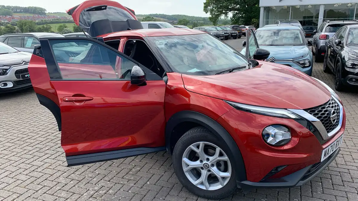 2020-nissan-juke-10-dig-t-n-connecta-117ps-dct-big-33