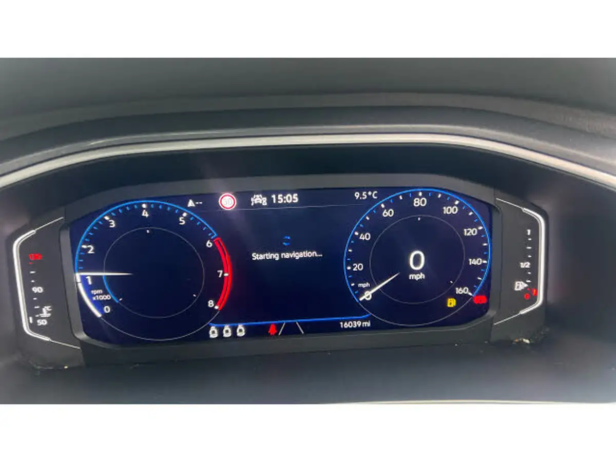 2022-volkswagen-t-roc-15-tsi-style-hatchback-5d-big-10