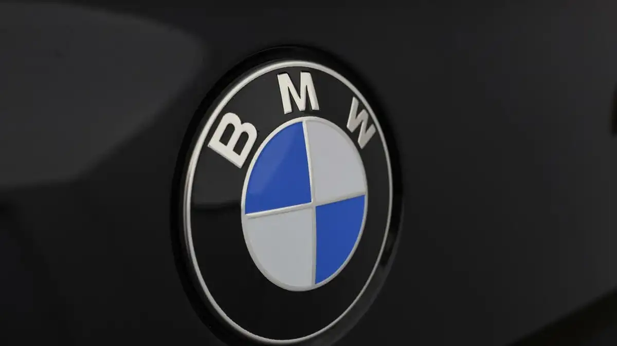 2021-bmw-z4-30-m40i-big-19