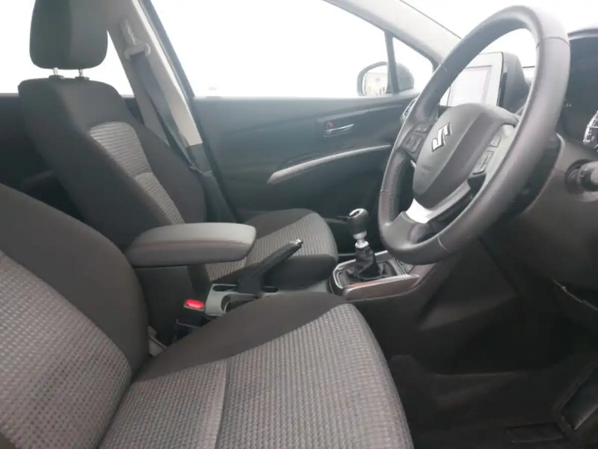 2024-suzuki-s-cross-14-boosterjet-motion-big-10