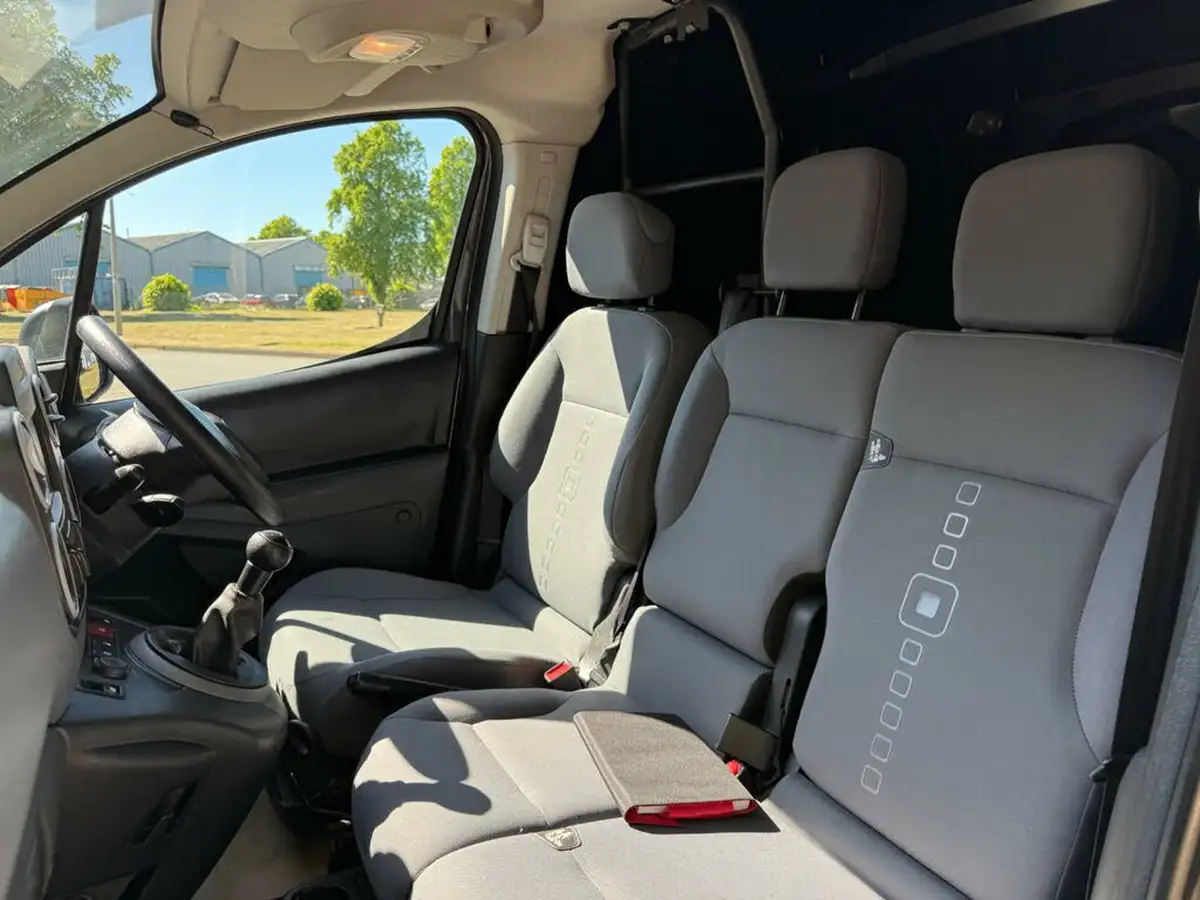 2015-citroen-berlingo-16td-l1625-enterprise-special-edition-panel-big-3
