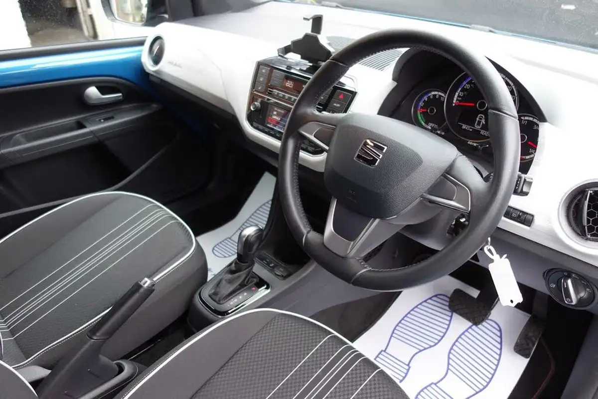 2021-seat-mii-e-big-15