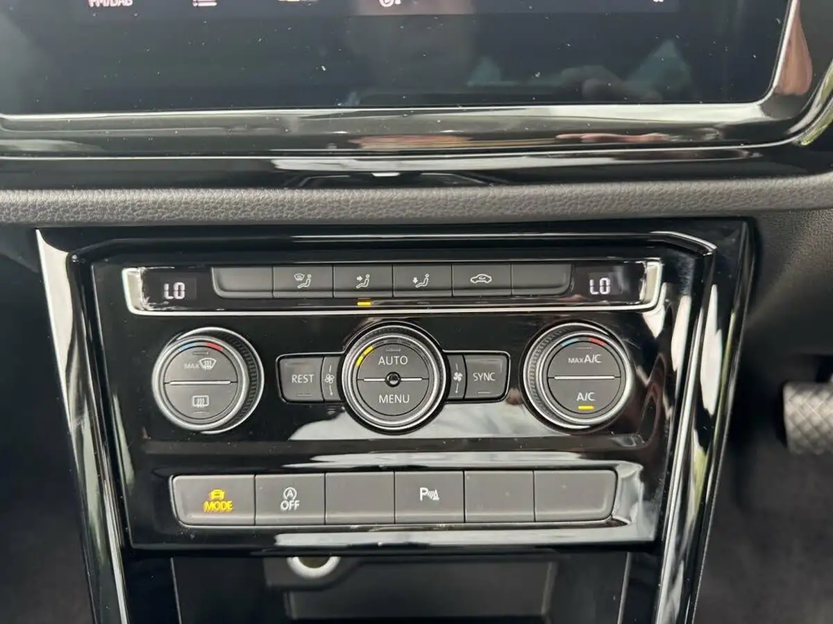 2021-volkswagen-touran-15-tsi-sel-dsg-big-61