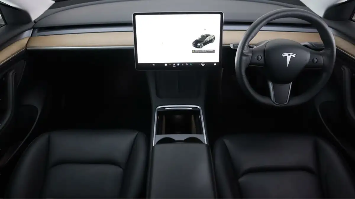 2021-tesla-model-3-e-long-range-4x4-big-13