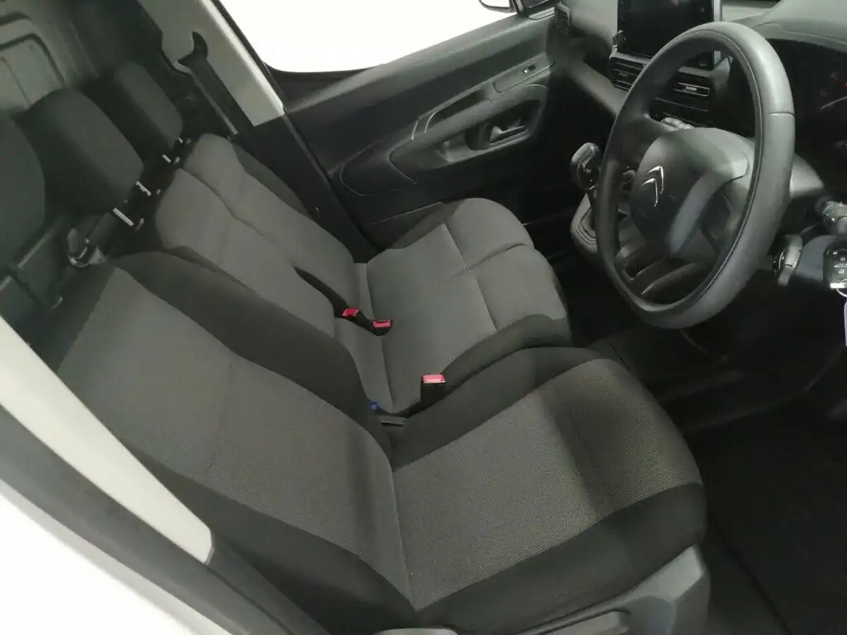2019-citroen-berlingo-16bluehdi-1000-enterprise-big-34