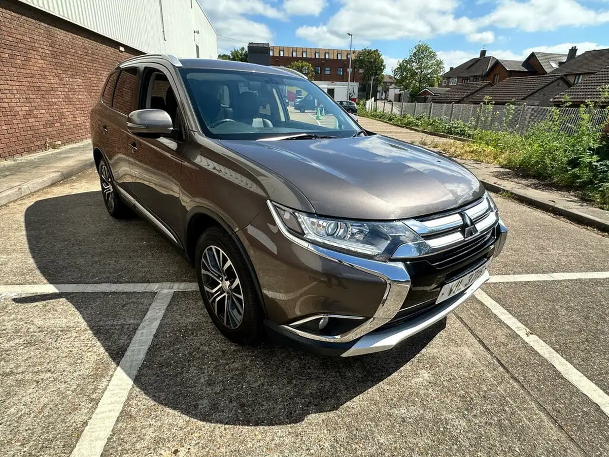 2016-mitsubishi-outlander-22di-d-gx3-7st-auto-big-1