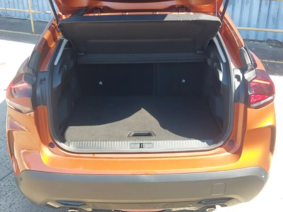 2022-citroen-c4-12-puretech-shine-130ps-big-7