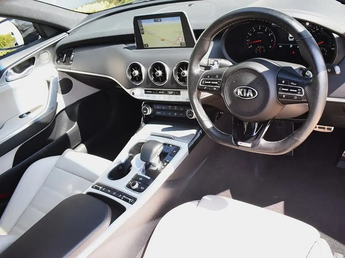 2019-kia-stinger-33-t-gdi-gt-s-365bhp-big-2