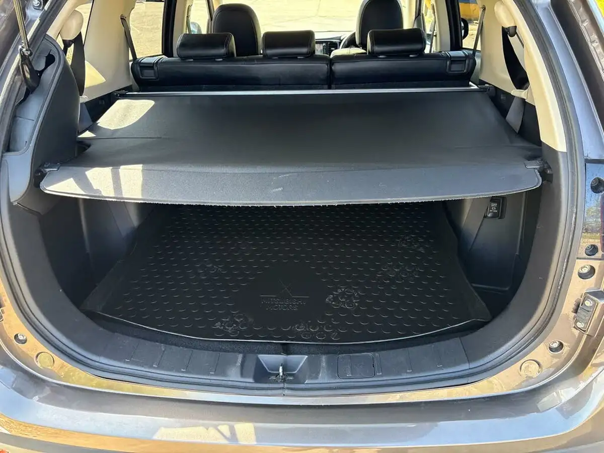 2018-mitsubishi-outlander-22di-d-4-leather-auto-big-16