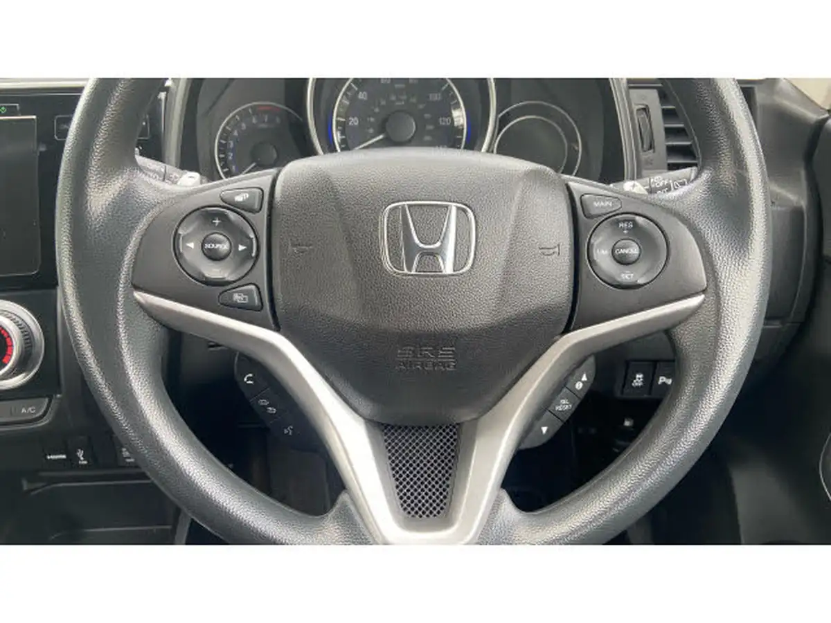 2018-honda-jazz-13-i-vtec-se-cvt-big-24