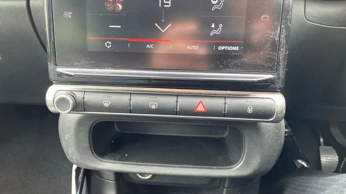 2022-citroen-c3-12-puretech-c-series-big-20