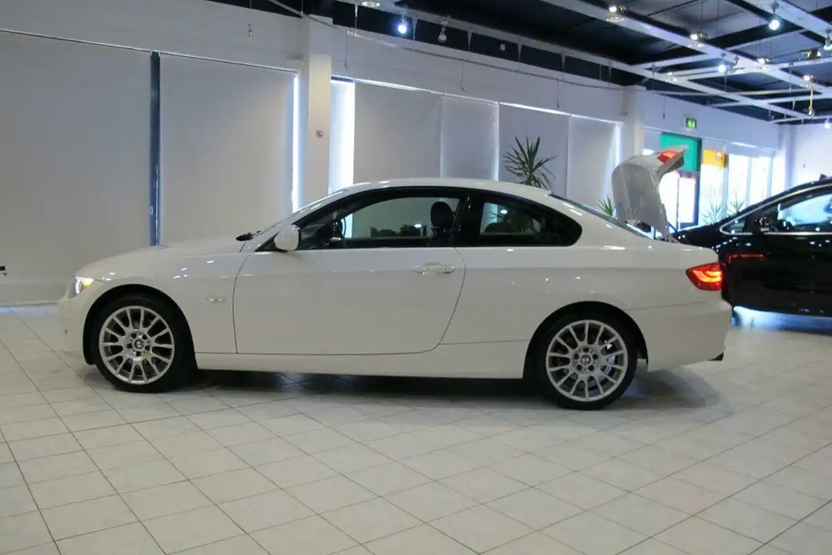 2011-bmw-3-series-20-320i-se-coupe-2d-1995cc-big-55