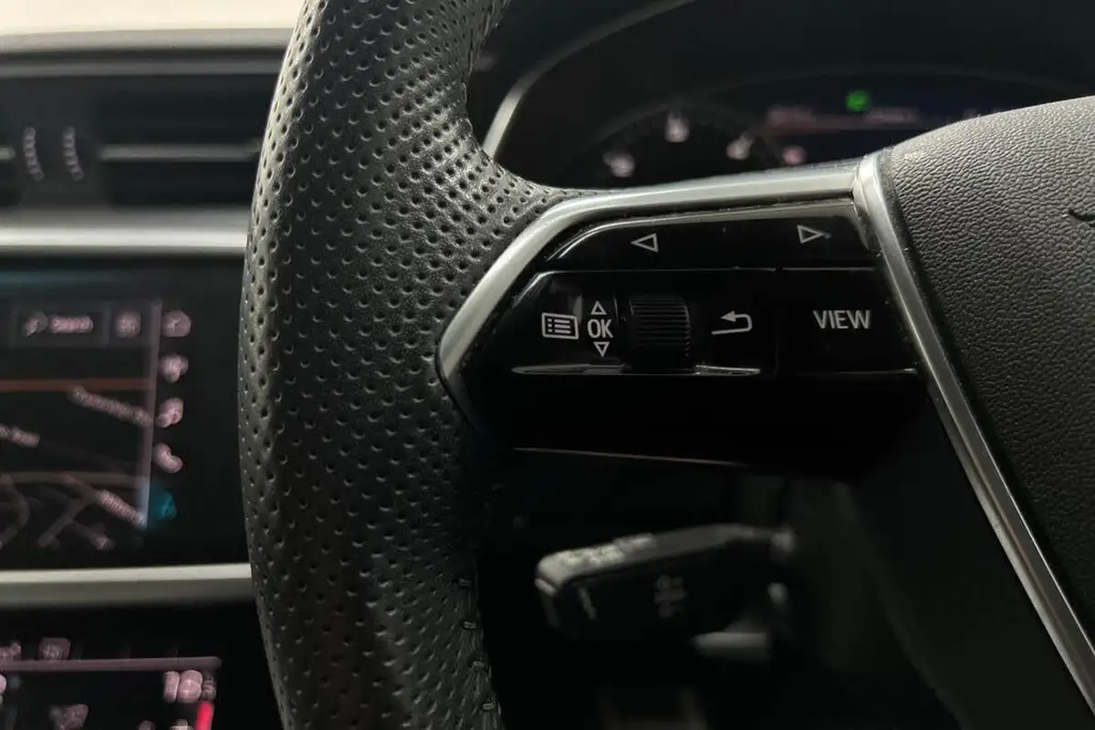 2020-audi-a6-saloon-20-40-tdi-black-edition-big-7
