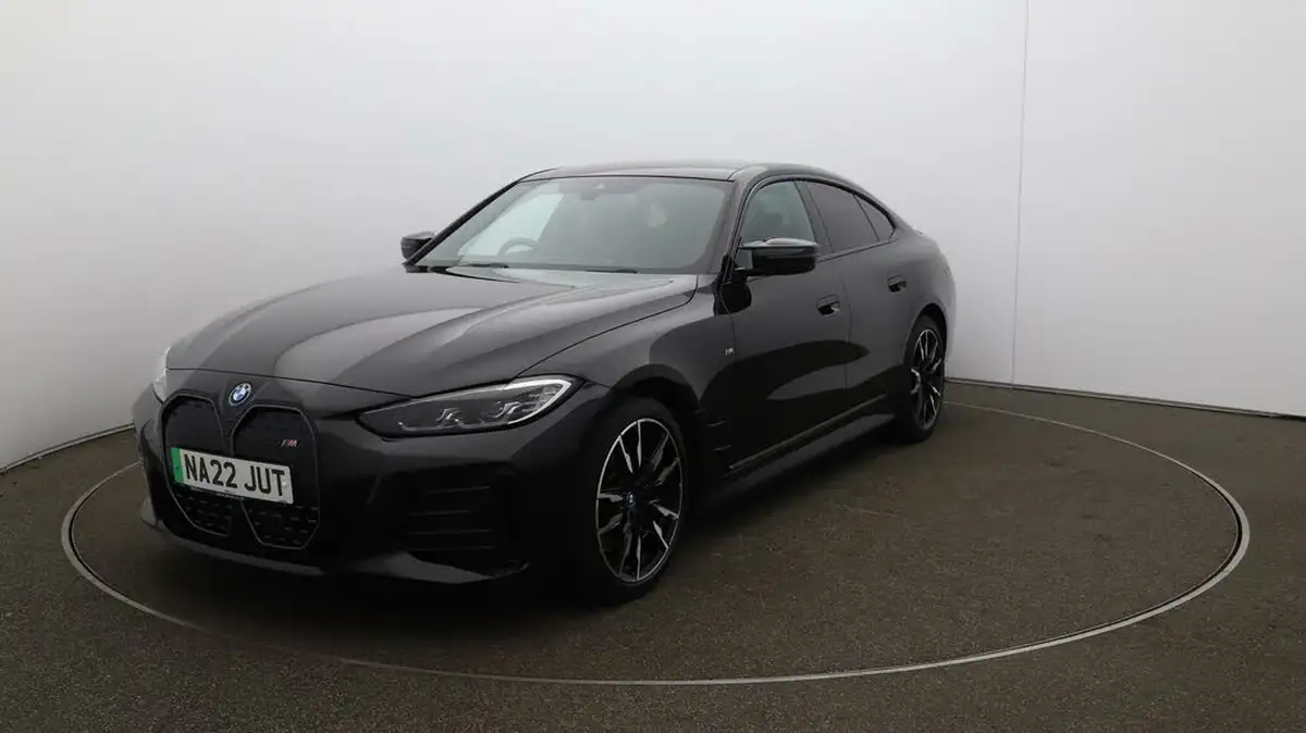 2022-bmw-i4-e-m50-big-37
