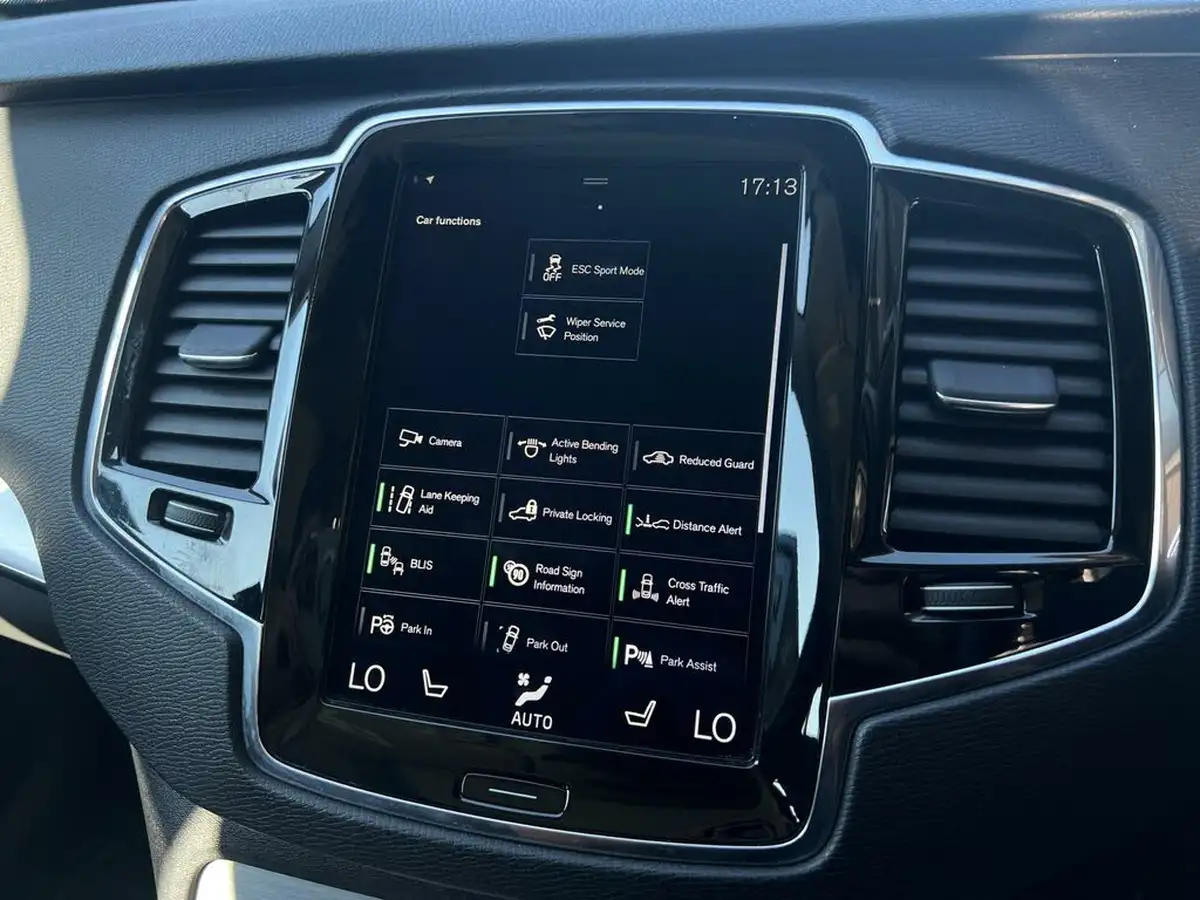 2017-volvo-xc90-20-t8-momentum-momentum-hybrid-auto-big-48