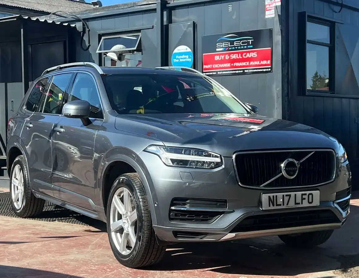 2017-volvo-xc90-20-t8-momentum-momentum-hybrid-auto-big-0