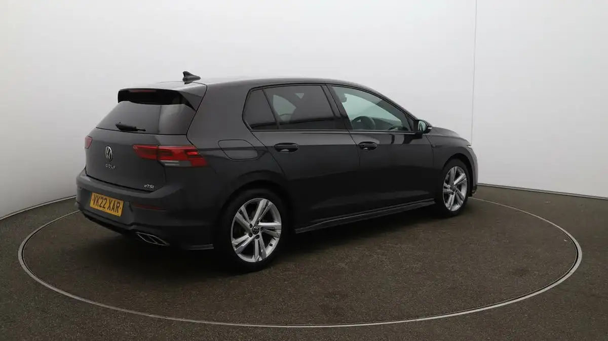 2022-volkswagen-golf-15-etsi-r-line-150ps-hatchback-big-46