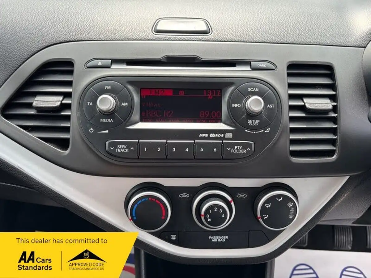 2012-kia-picanto-10-picanto-1-5d-big-12