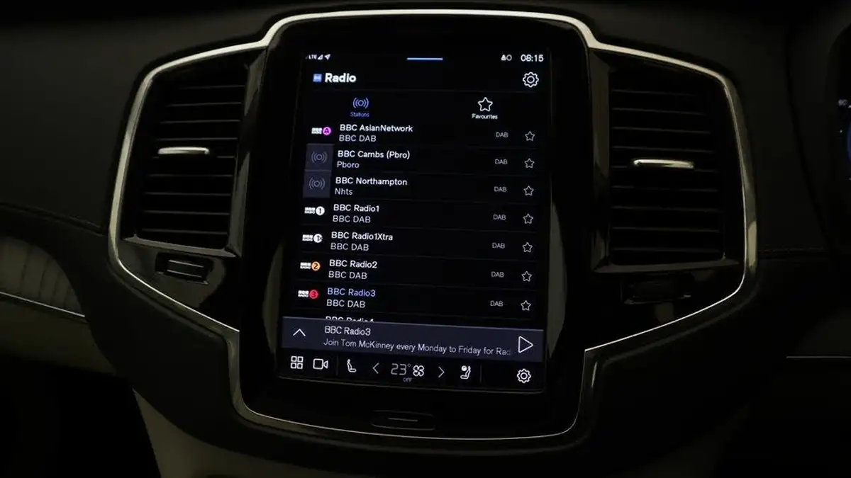 2024-volvo-xc90-20-t8-ultimate-dark-big-38