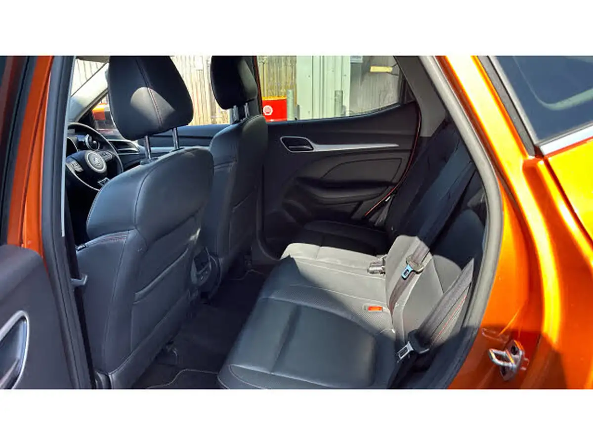 2023-mg-zs-suv-15-vti-tech-exclusive-big-15